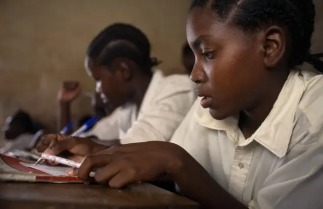 Tanzanian schoolgirls