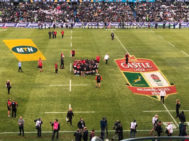 England team huddle