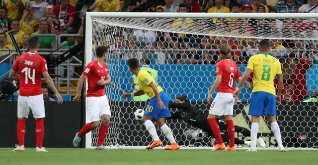 Yann Sommer saves