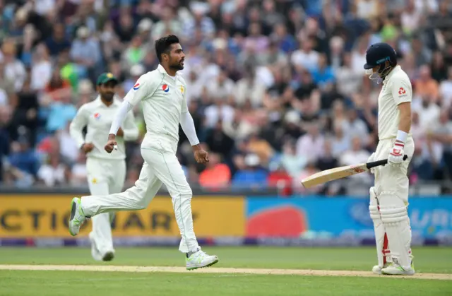 Mohammad Amir celebrates