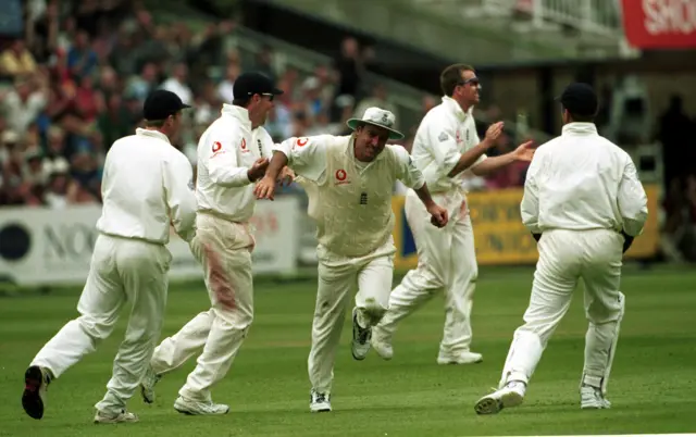 England celebrate dismissing Saeed Anwar