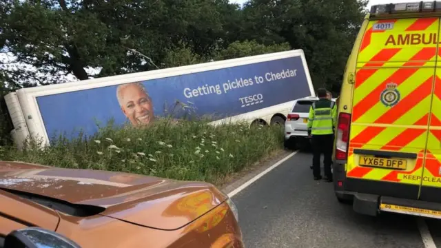 Crash on A444