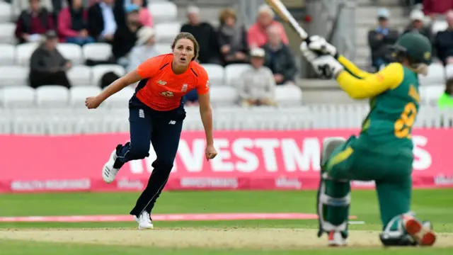 Van Niekerk hits Nat Sciver for six