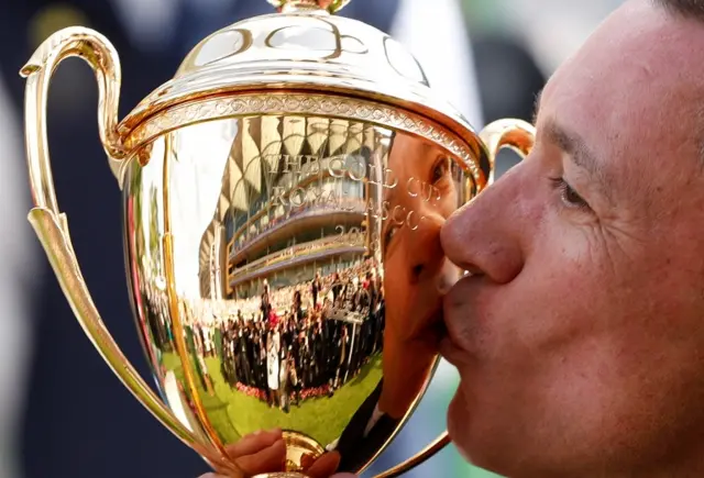 Dettori kisses the Gold Cup