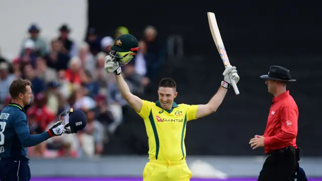 Shaun Marsh celebrates his century