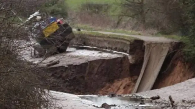 Collapsed canal