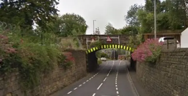 Henconner Lane Bridge