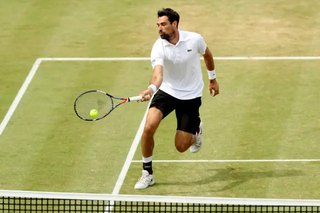 Jeremy Chardy hits two excellent returns