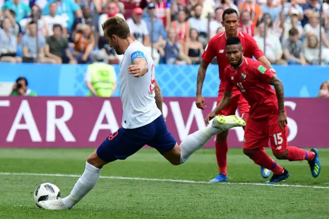 Harry Kane scores England's fifth goal