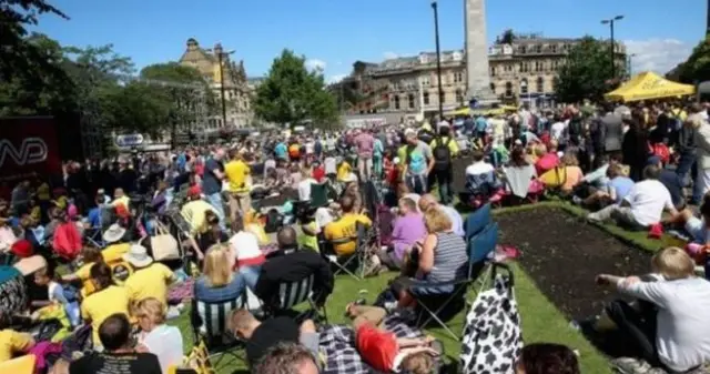 Crowds in Harrogate for the Tour de Yorkshire