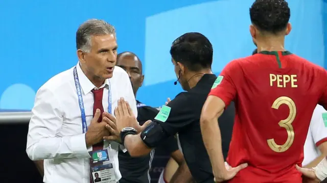 Carlos Quieroz argues with one of the officials