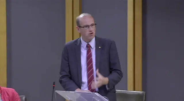 Llyr Gruffydd