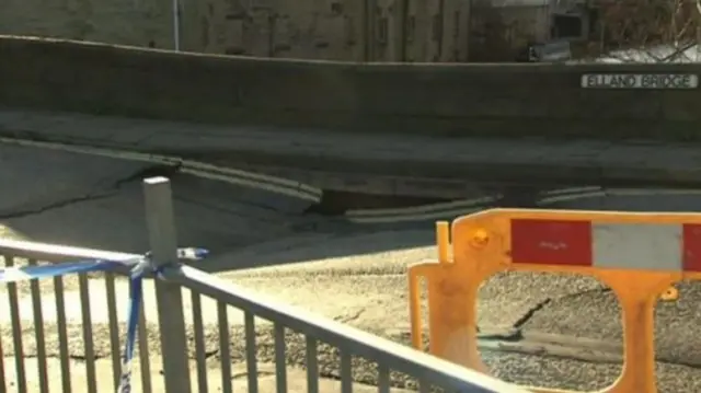 Cracks in Elland Bridge caused by the 2015 floods