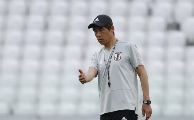 Akira Nishino.