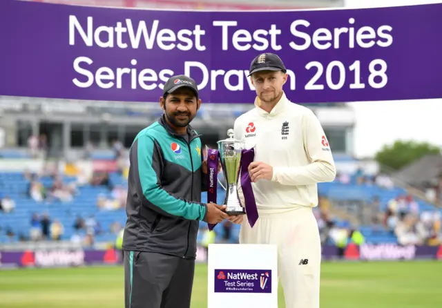 Joe Root and Sarfraz Ahmed