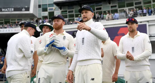 England prepare to come out to bowl