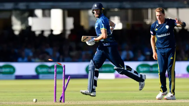 James Vince's direct hit runs out Calum Haggett