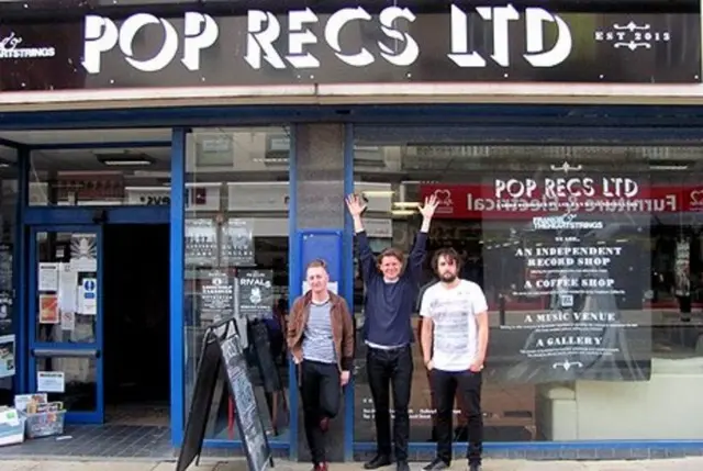 Frankie & The Heartstrings at Pop Recs Ltd