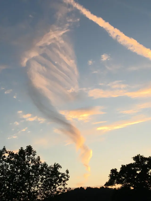 Odd cloud