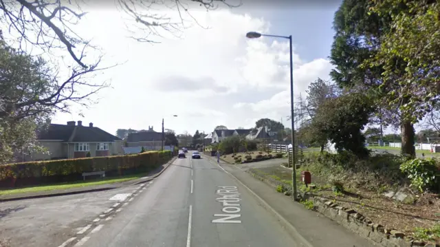 North Road, Holsworthy