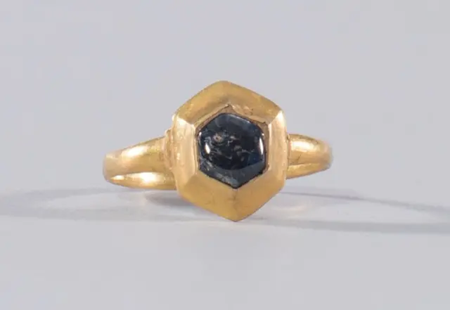 finger ring