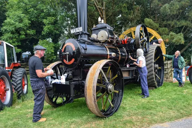 Steam rollers