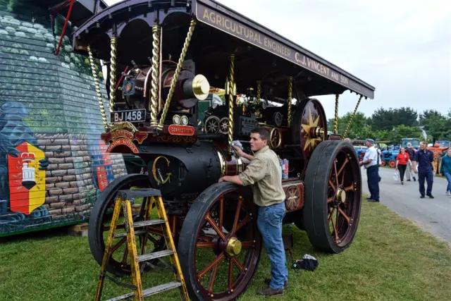 Steam rollers