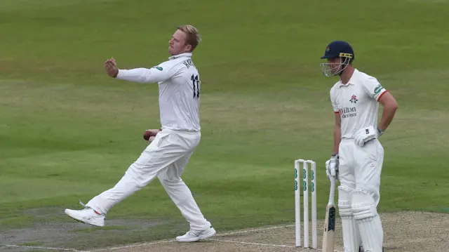 Essex's South African spinner Simon Harmer