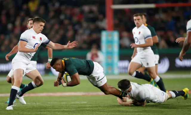 Aphiwe Dyantyi Owen Farrell