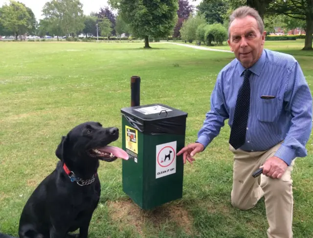 Tackle dog fouling