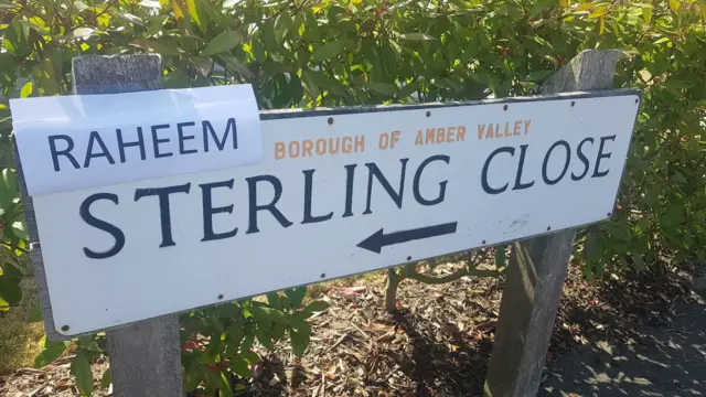 Sterling Close sign