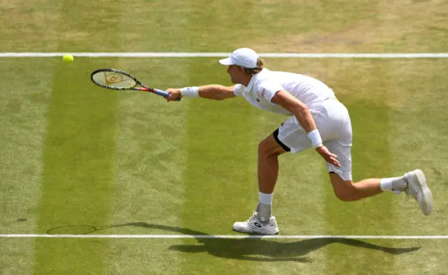 Kevin Anderson on court