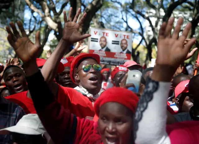 Zimbabwe protesters