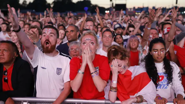 England fans in London