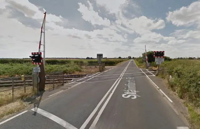 Stainforth Road crossing