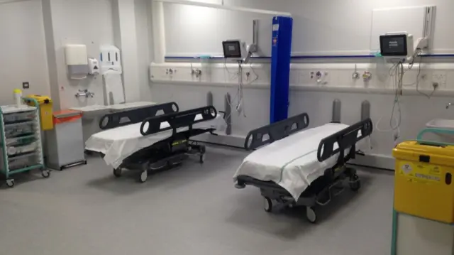 A&E beds