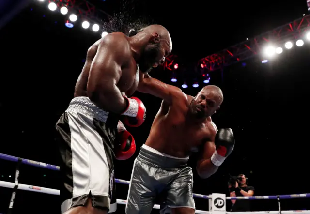 Dereck Chisora v Carlos Takam