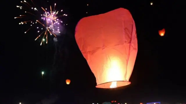 sky lantern