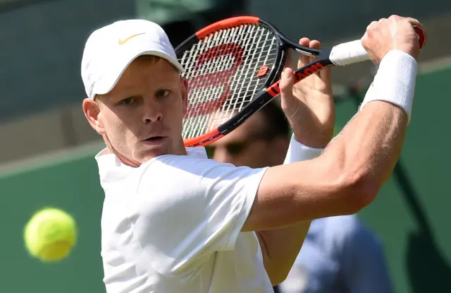 Kyle Edmund returns shot