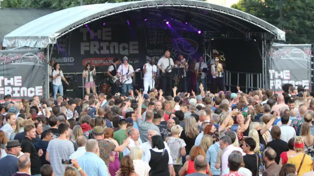 Crowds at Tramlines