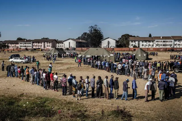 Queues of voters