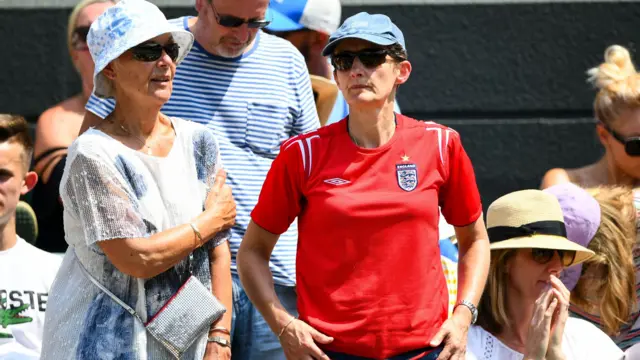 Fans on court one