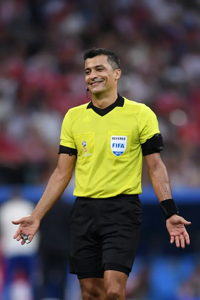 referee