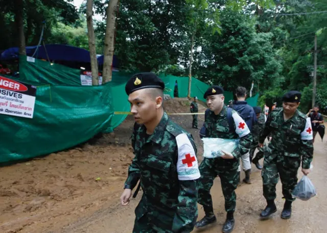 Thai medical personnel set up their base