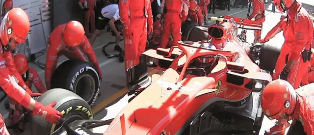 Kimi Raikkonen pit