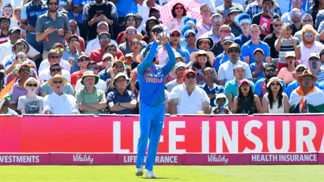 Virat Kohli catches Ben Stokes