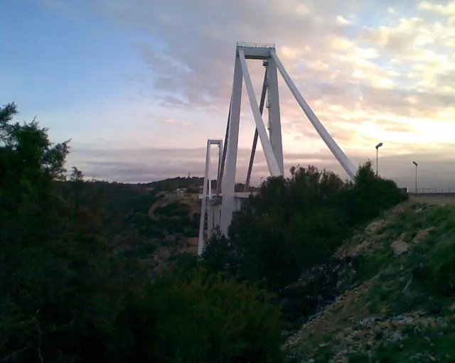 Wadi al-Kufi bridge