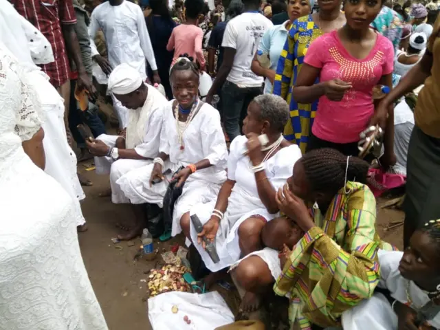 Priestesses dressed in white