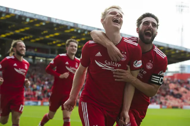 Aberdeen's Gary Mackay-Steven and Graeme Shinnie celebrates