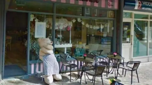 Barnaby bear outside the Bakehouse